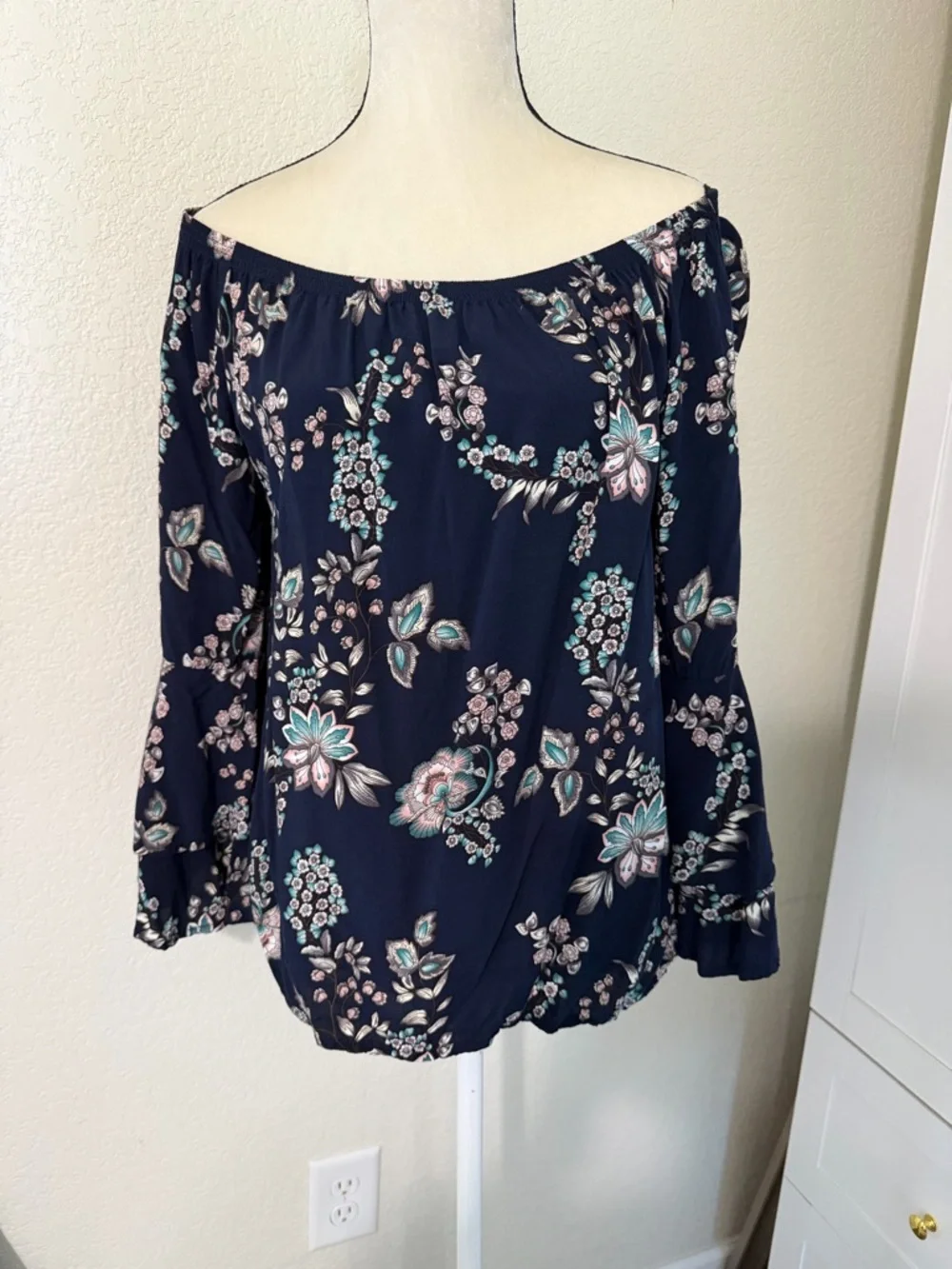 Solitaire Navy Floral Off-the-Shoulder Peasant Top - Picture 1 of 6